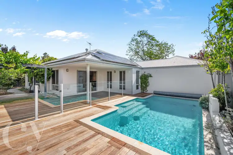 24A Lee Avenue, Hilton WA 6163