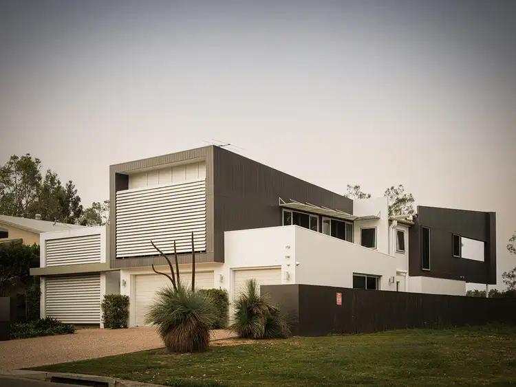 26 Condamine Drive, Sinnamon Park QLD 4073