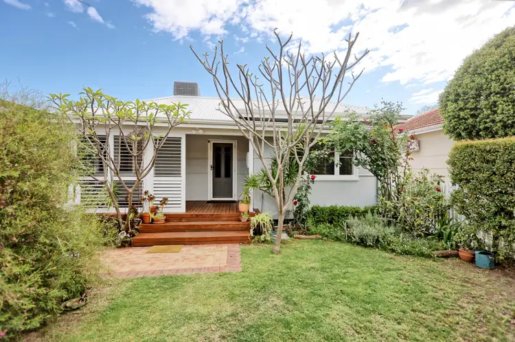 5 Harris Street, Carlisle WA 6101