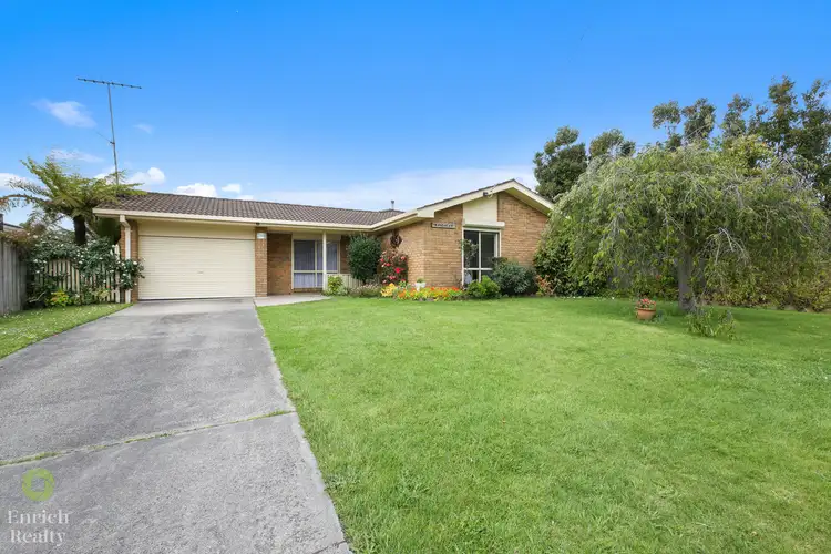18 Edward Crescent, Trafalgar VIC 3824