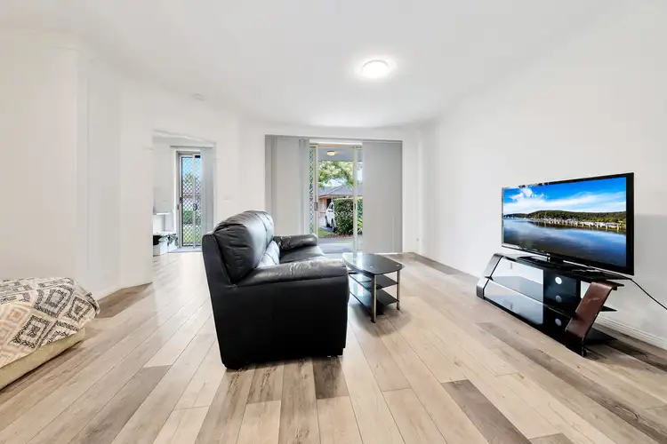 9/12-20 Kinarra Avenue, Wyoming NSW 2250