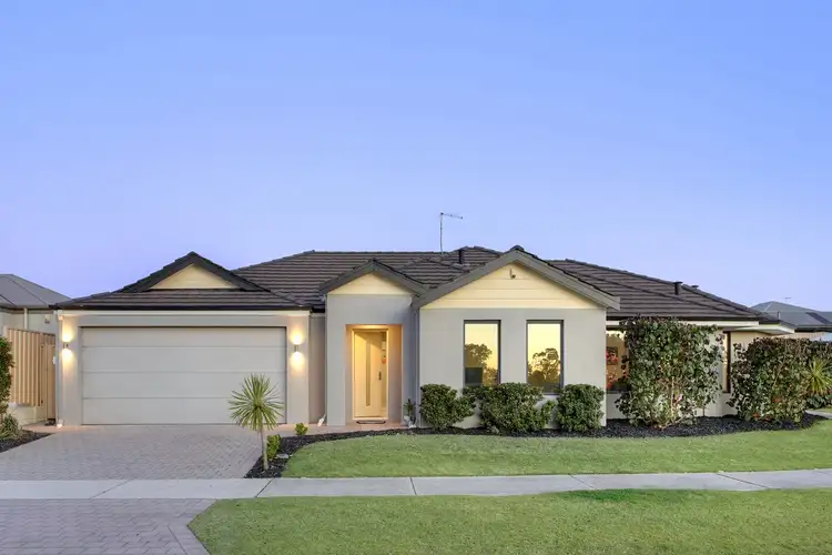 34 Sacramento Parade