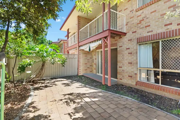 11/2 Brown Street, Labrador QLD 4215