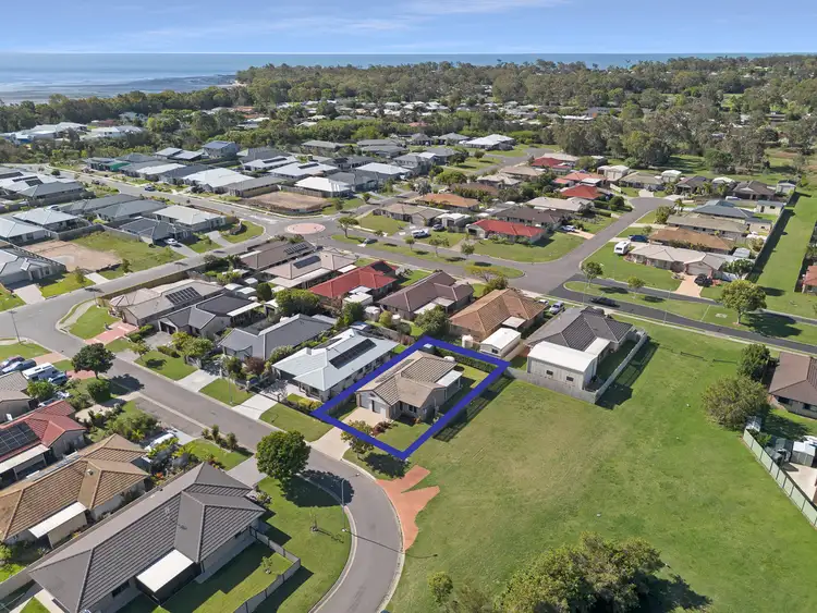 10 Dory Drive, Point Vernon QLD 4655