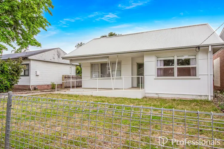 401 Lake Albert Road, Kooringal NSW 2650