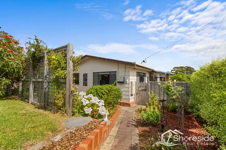 2 Tambo Court