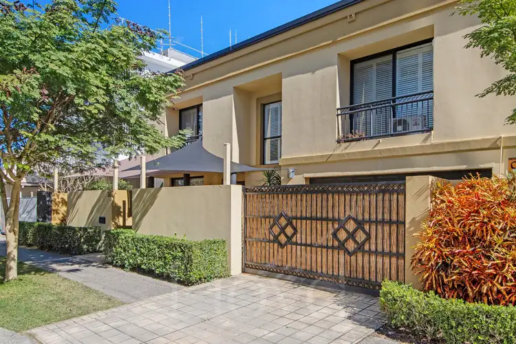 36 Tedder Avenue, Main Beach QLD 4217