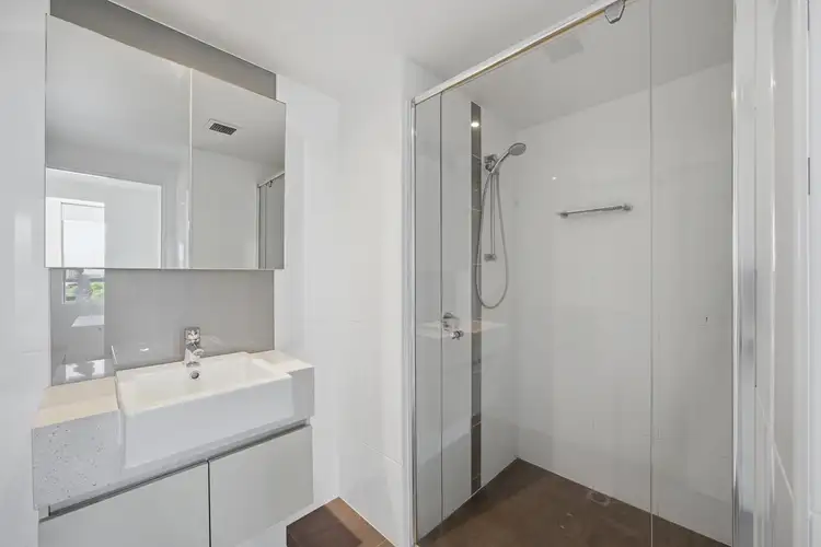 Sixth view of Homely apartment listing, 15T/28 Bayview Street, Runaway Bay QLD 4216