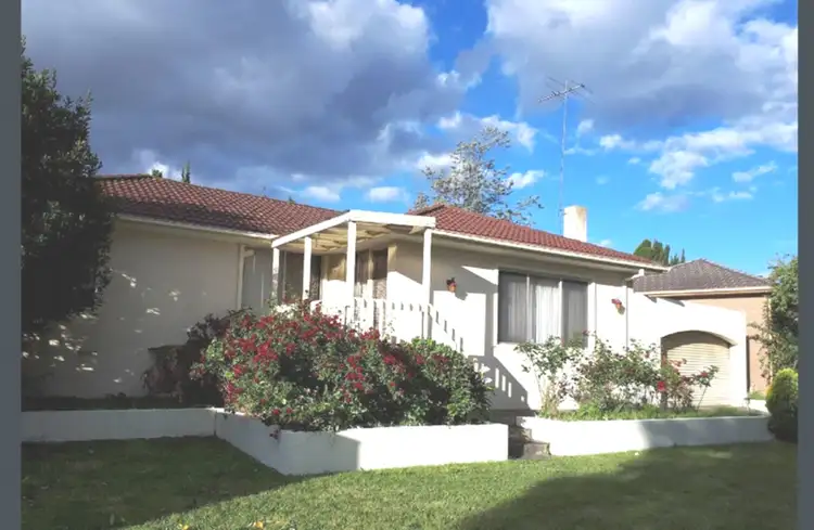 74 Essex Park Drive, Endeavour Hills VIC 3802