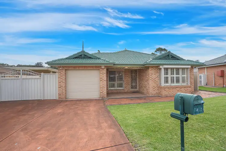 5 Angophora Close, Mount Hutton NSW 2290