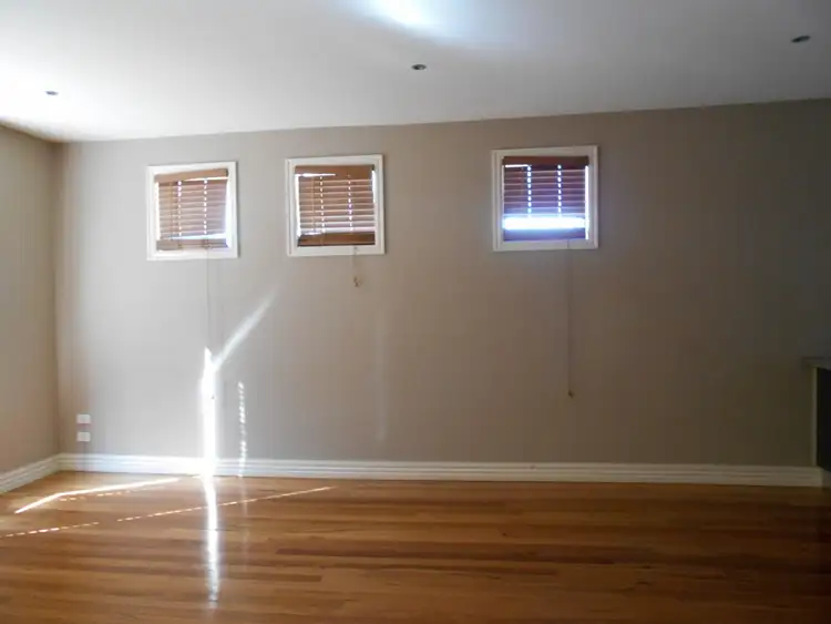 a/11 Woods Street, Laverton VIC 3028