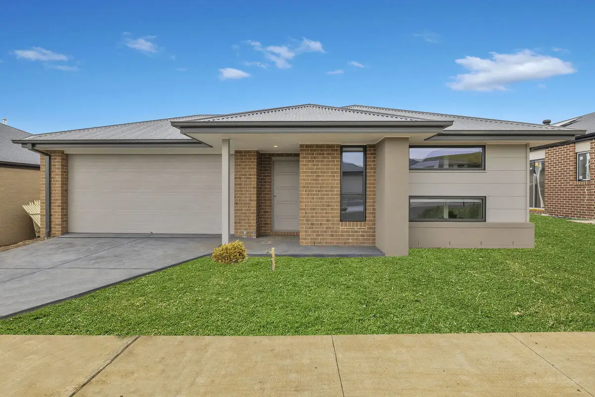 Main view of Homely house listing, 6 Carriage Drive, Warragul VIC 3820