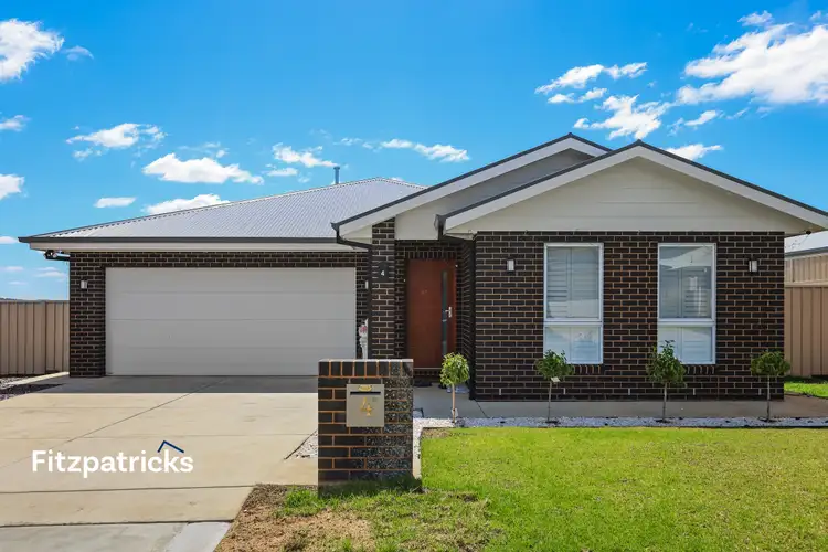 4 Edgar Place, Gobbagombalin NSW 2650