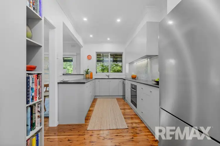 Third view of Homely house listing, 8 Sunshine Avenue, Turvey Park NSW 2650