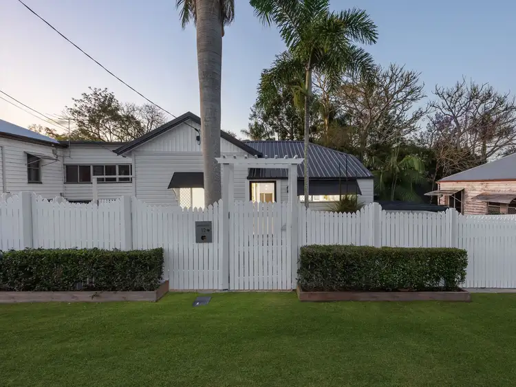 12 Albert Street, North Ipswich QLD 4305