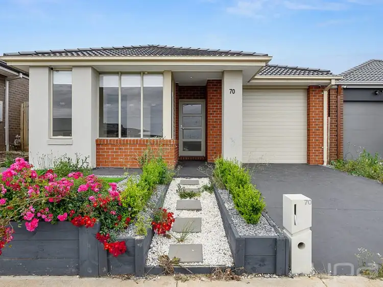 70 Toolern Waters Drive, Weir Views VIC 3338