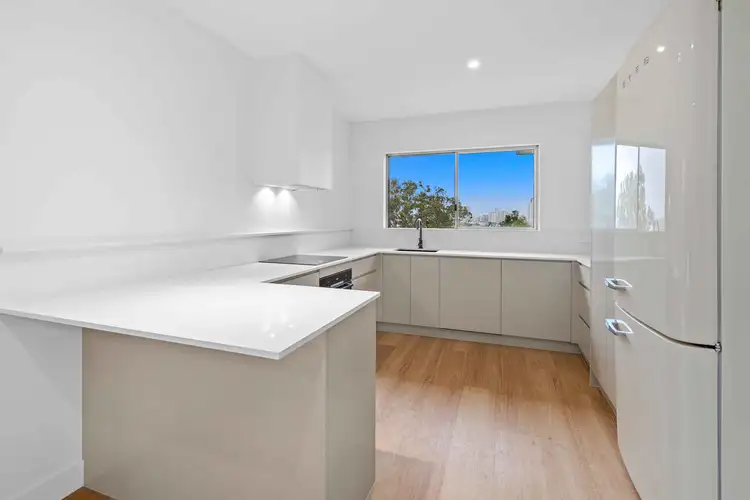 6/141 George Street West, Burleigh Heads QLD 4220