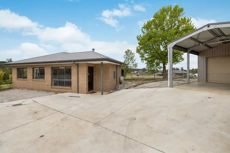 32 Neerim East Road
