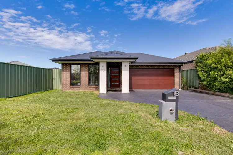 18 Stable Street, Pakenham VIC 3810