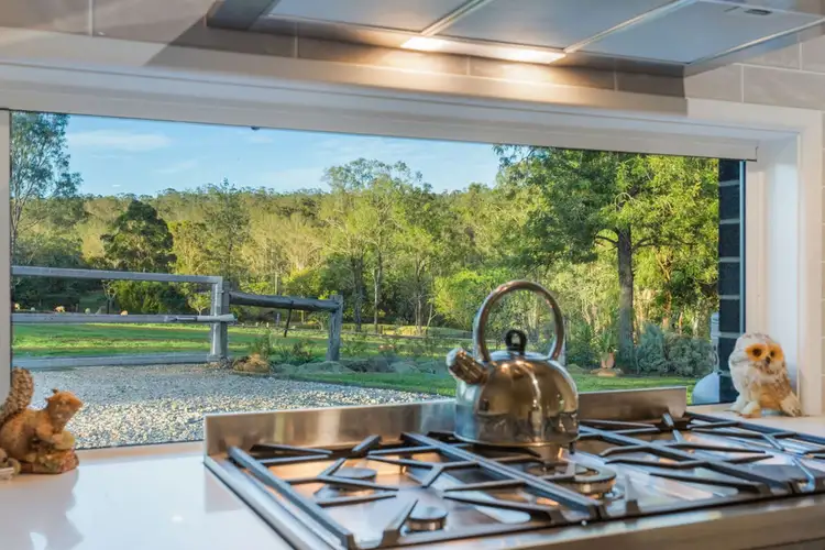 13 George Street, Grandchester QLD 4340