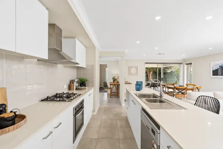 2/42 Reeves Street, Narara NSW 2250