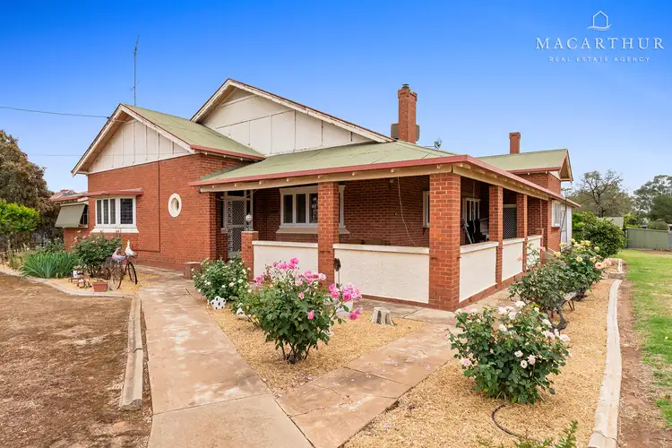 14 Waterview Street
