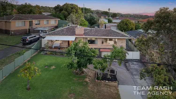 14 Bladon Way, Swan View WA 6056