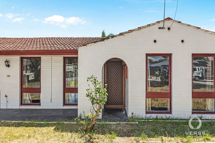 29 Longhurst Way, Queens Park WA 6107