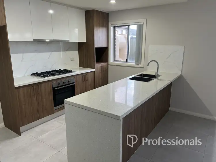 5 Nalah Glade, Riverstone NSW 2765