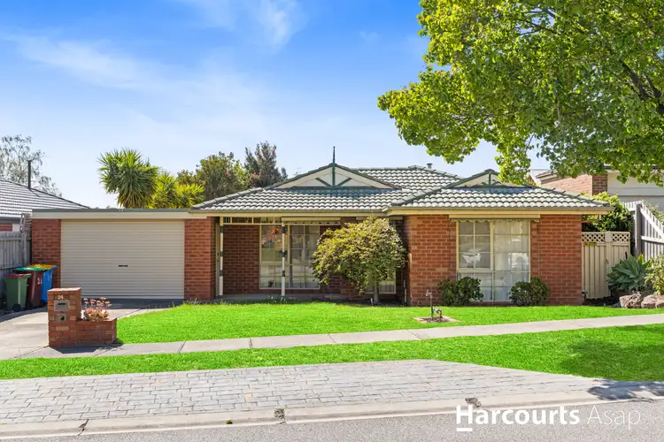 24 Hedgerow Court, Narre Warren South VIC 3805