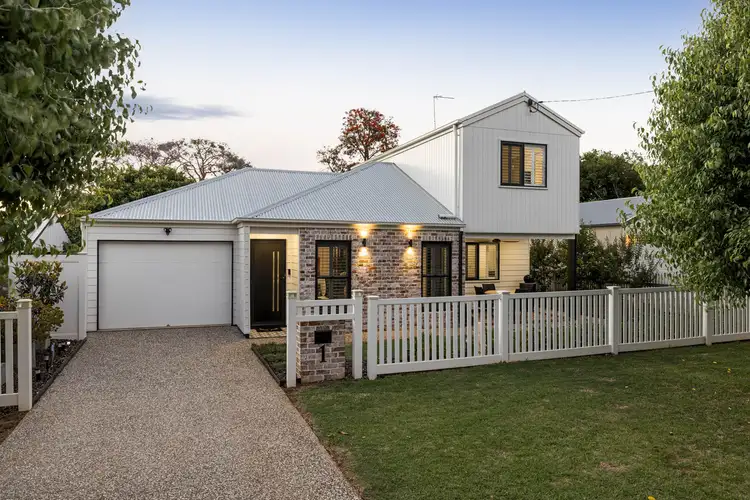 1 Clyde Street, Mount Lofty QLD 4350