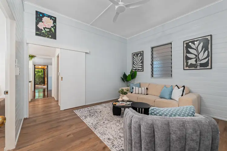 38 Railway Avenue, Railway Estate QLD 4810