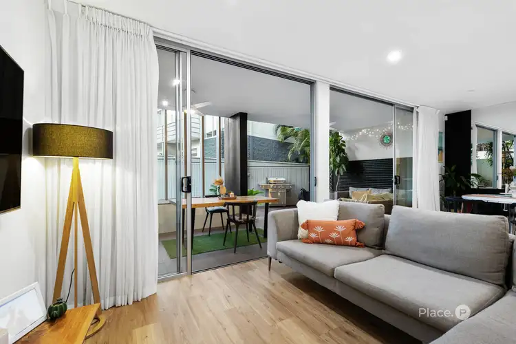 Sixth view of Homely unit listing, 1/48 Addison Avenue, Bulimba QLD 4171