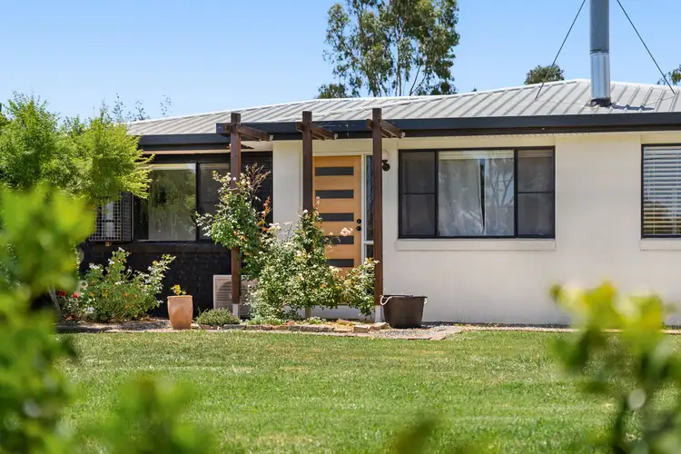 6 Lake Drive, Meringandan QLD 4352