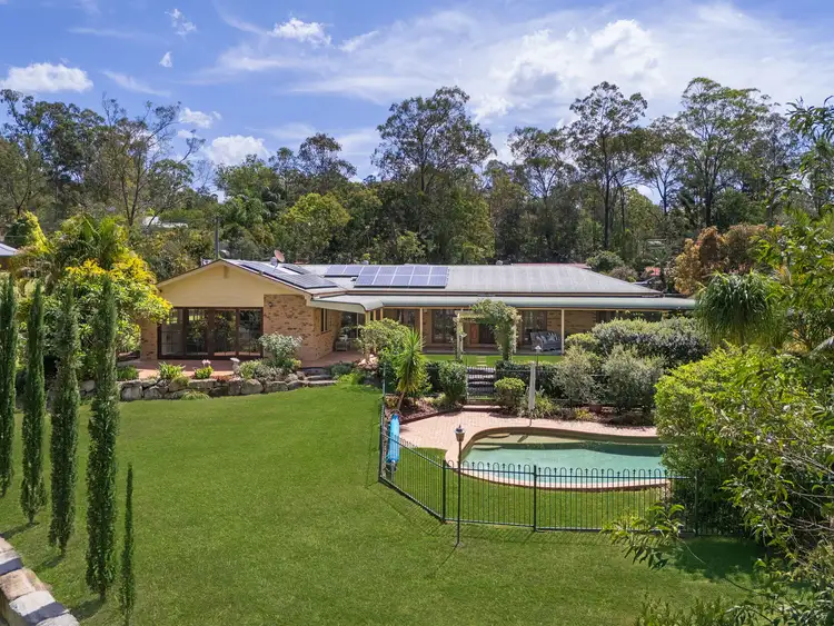 4 Kirkston Place, Pine Mountain QLD 4306