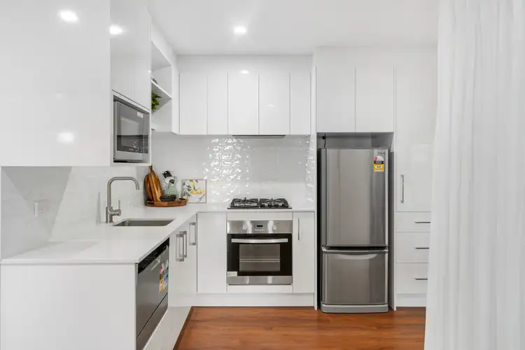 25 Paradise Drive, Tamborine Mountain QLD 4272