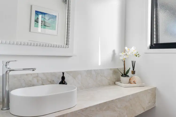 25 Paradise Drive, Tamborine Mountain QLD 4272