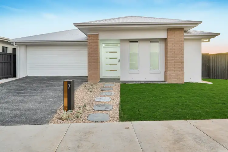 7 Webster Street, White Rock QLD 4306