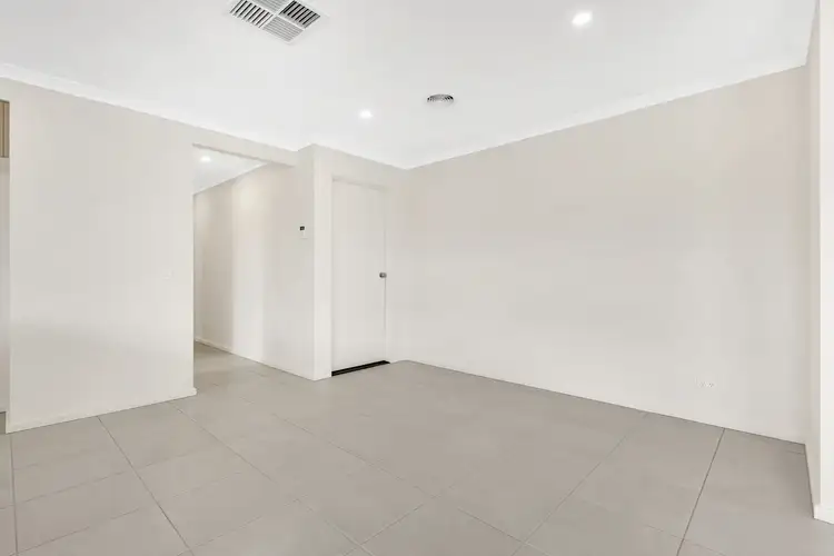 Fifth view of Homely house listing, 7 Vecchio Pkwy,, Wallan VIC 3756