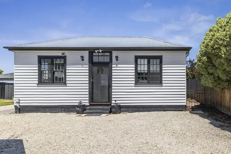 9B Howey Street, Gisborne VIC 3437