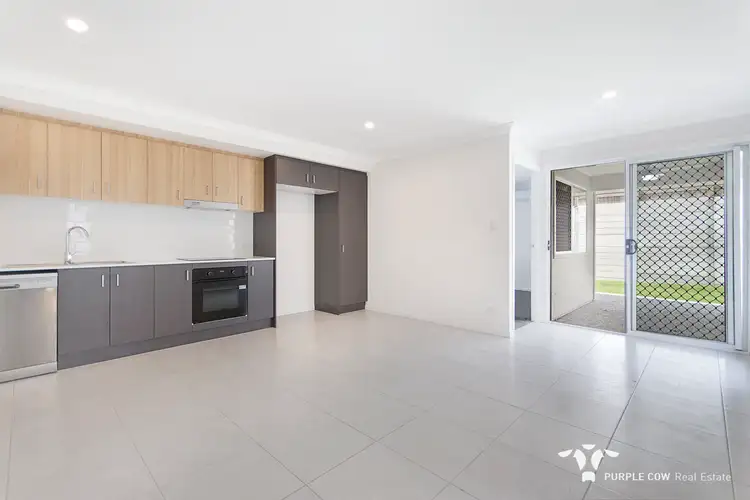 Fifth view of Homely house listing, 2/106 Bloomfield Esplanade, South Maclean QLD 4280