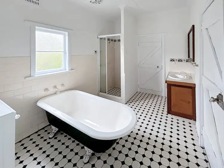 Second view of Homely house listing, 8 Woodford Avenue, Woodford NSW 2778