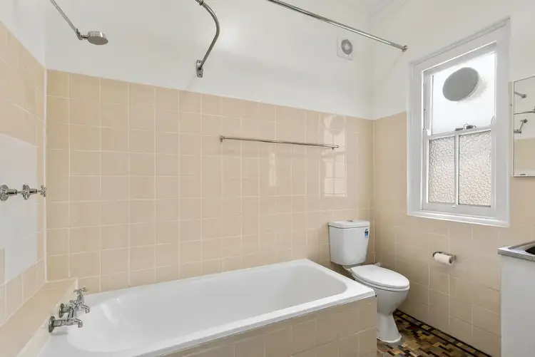 Fourth view of Homely studio listing, 27/3-5 Darley Street, Darlinghurst NSW 2010