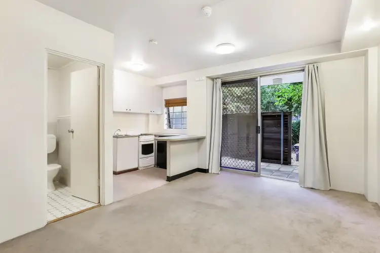 Second view of Homely studio listing, 102/4-14 Roslyn Gardens,, Elizabeth Bay NSW 2011