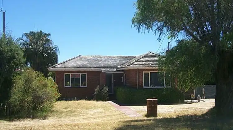 11 Homewood Street, Cloverdale WA 6105