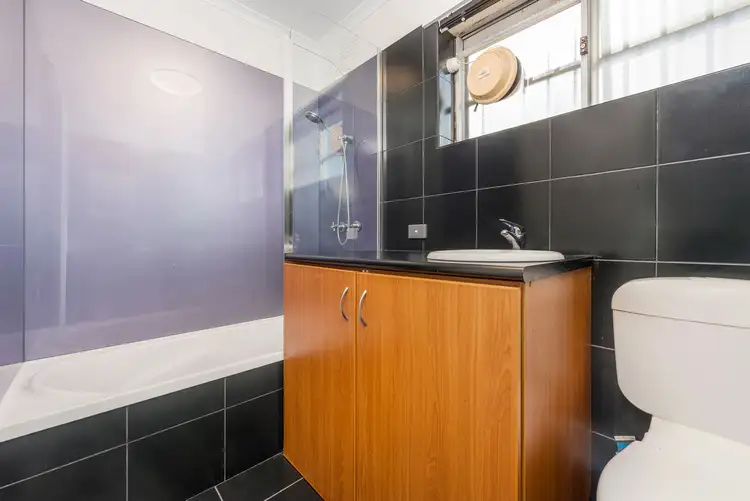 Fifth view of Homely apartment listing, 4/74 Dundas Street, Thornbury VIC 3071