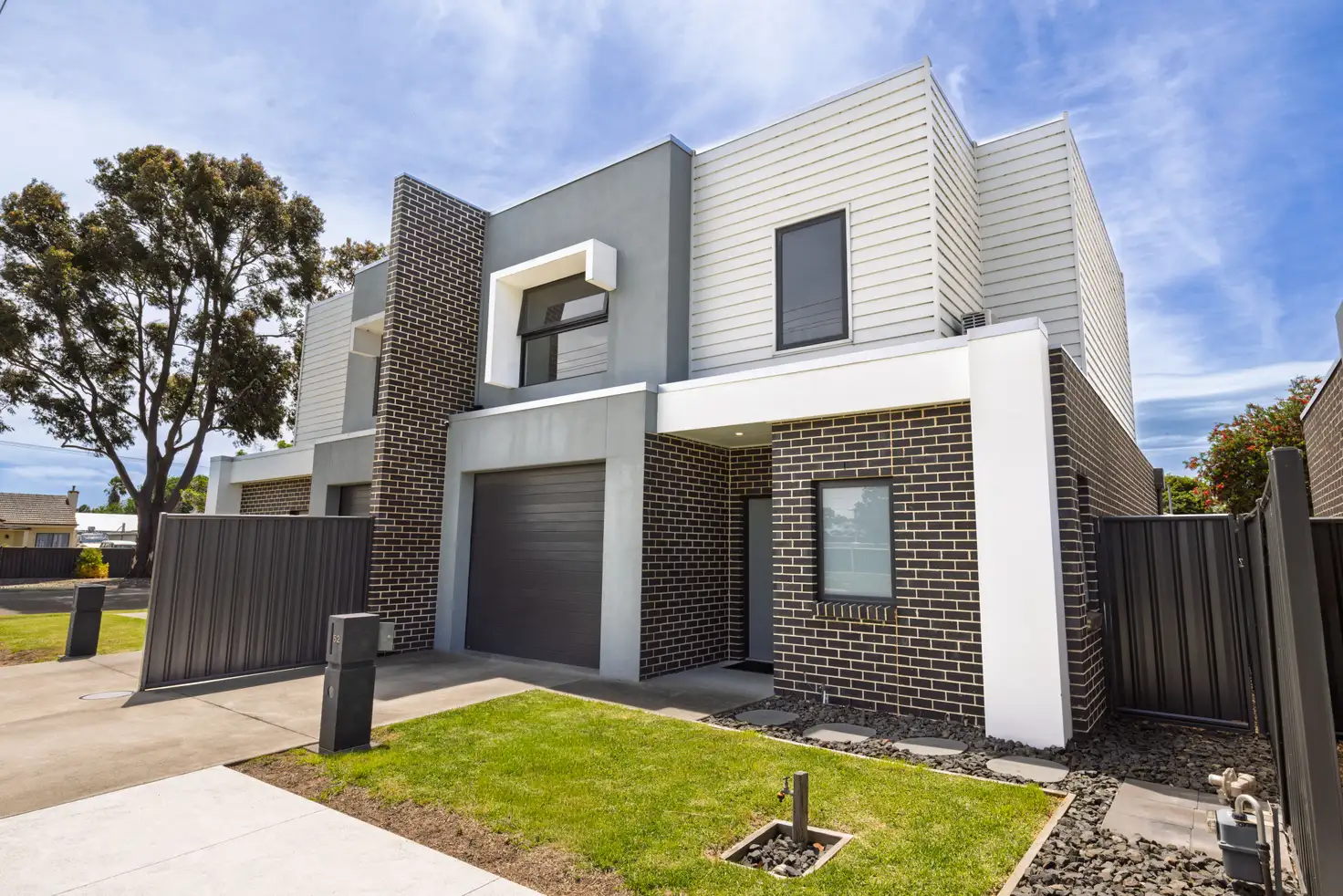 Main view of Homely townhouse listing, 52 Thomson Street, Sale VIC 3850