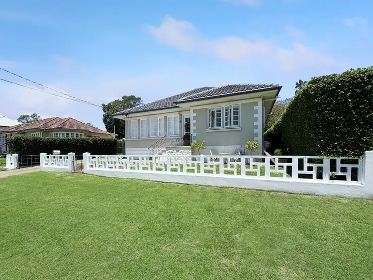 8 Thorn Lane, Ipswich QLD 4305