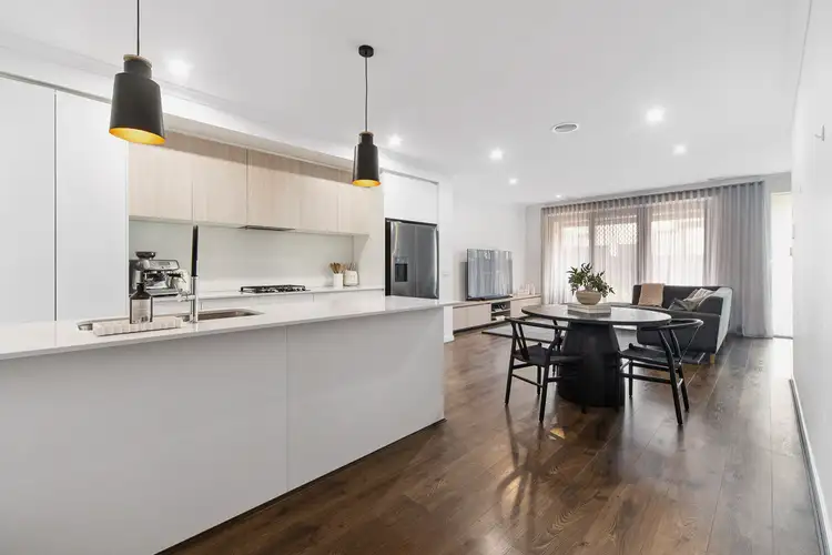 10 Surfers Crescent, Carrum Downs VIC 3201