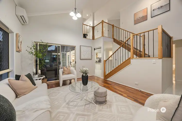 40 Clearmount Crescent